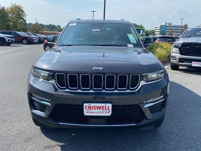 new 2025 Jeep Grand Cherokee car, priced at $42,750