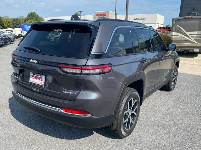 new 2025 Jeep Grand Cherokee car, priced at $42,750