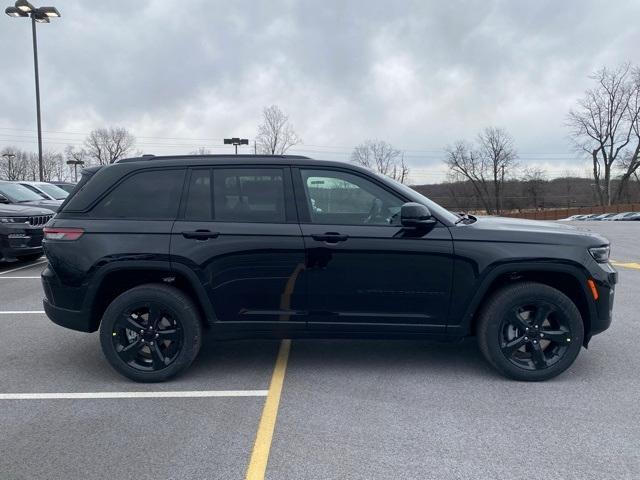 new 2025 Jeep Grand Cherokee car, priced at $43,500