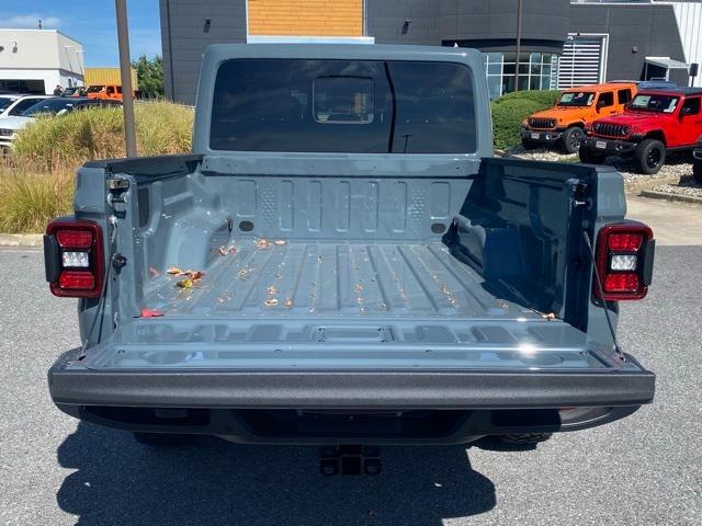 new 2025 Jeep Gladiator car, priced at $47,250