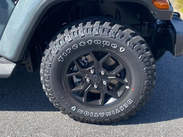 new 2025 Jeep Gladiator car, priced at $47,250