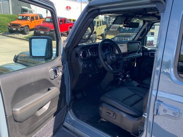 new 2025 Jeep Gladiator car, priced at $47,250
