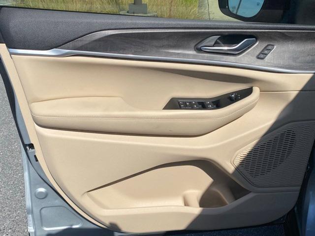 new 2025 Jeep Grand Cherokee car, priced at $41,638