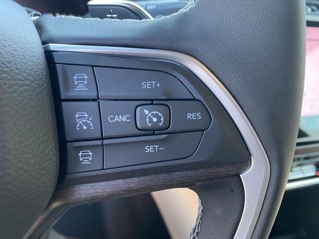 new 2025 Jeep Grand Cherokee car, priced at $41,638