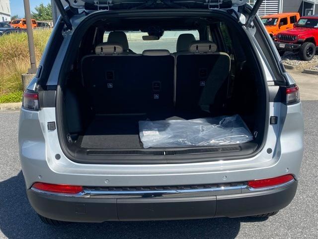 new 2025 Jeep Grand Cherokee car, priced at $41,638