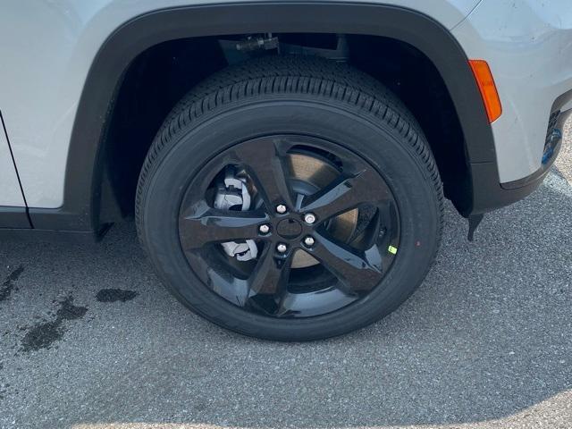 new 2025 Jeep Grand Cherokee L car, priced at $41,842