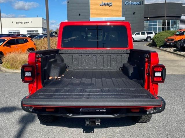 new 2026 Jeep Gladiator car, priced at $65,975