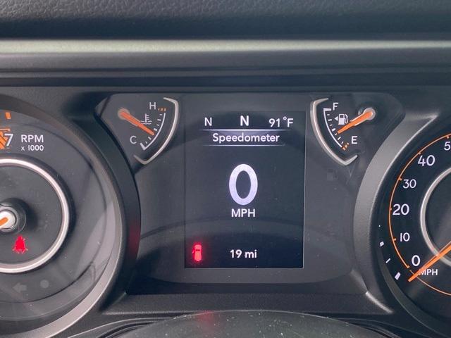 new 2025 Jeep Wrangler car, priced at $35,173