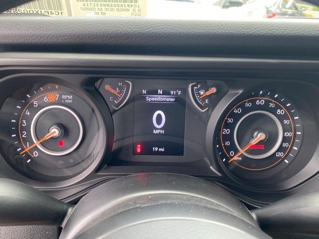 new 2025 Jeep Wrangler car, priced at $35,173