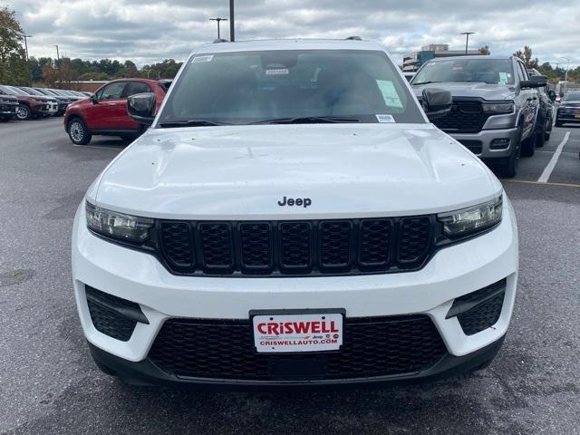 new 2025 Jeep Grand Cherokee car, priced at $40,323