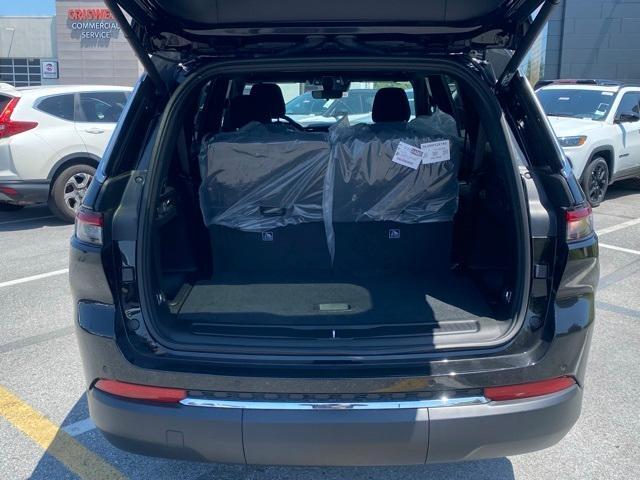 new 2025 Jeep Grand Cherokee L car, priced at $40,000