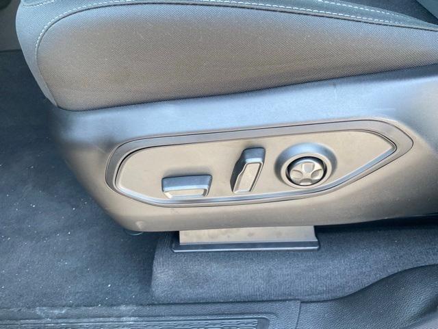 new 2025 Jeep Grand Cherokee L car, priced at $40,000
