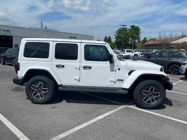 new 2025 Jeep Wrangler car, priced at $53,495