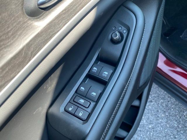 new 2025 Jeep Grand Cherokee car, priced at $44,750