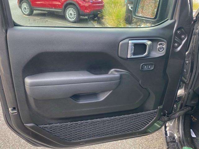 new 2025 Jeep Gladiator car, priced at $47,575