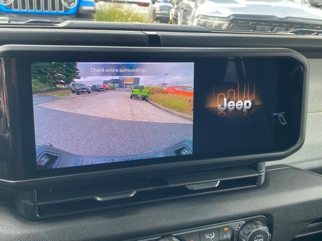 new 2025 Jeep Gladiator car, priced at $47,575