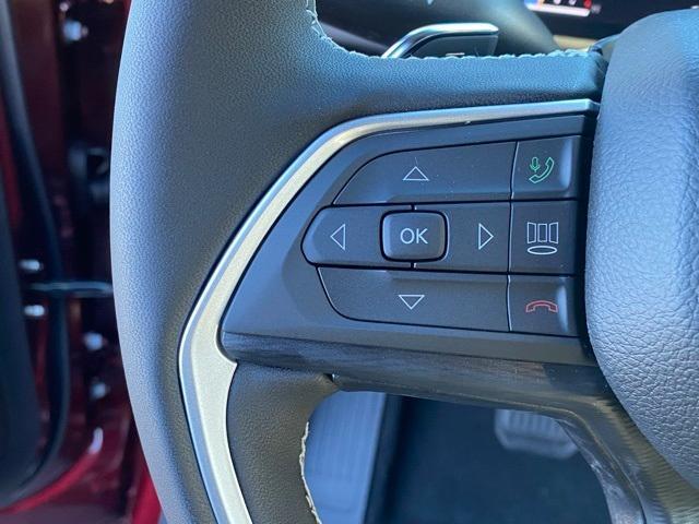 new 2025 Jeep Grand Cherokee car, priced at $40,750