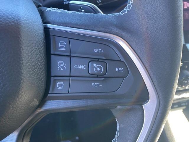 new 2025 Jeep Grand Cherokee car, priced at $47,065