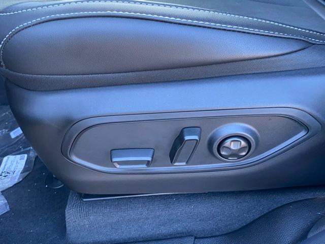 new 2025 Jeep Grand Cherokee car, priced at $47,065