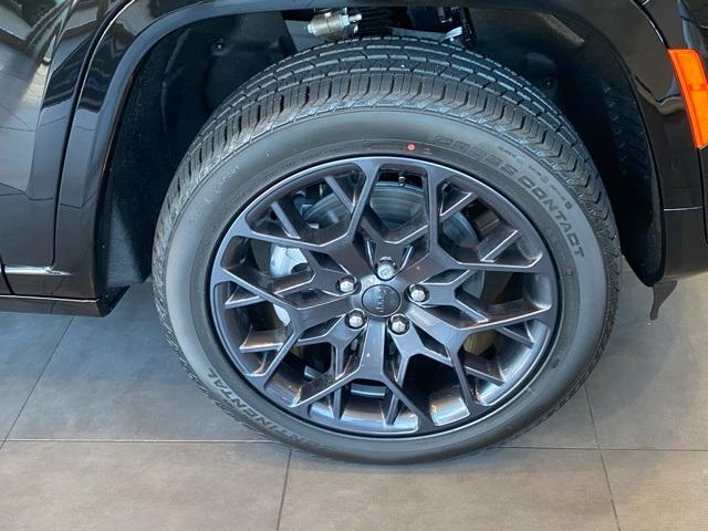 new 2025 Jeep Grand Cherokee L car, priced at $68,500