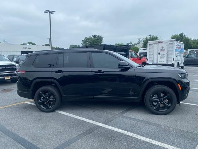 new 2025 Jeep Grand Cherokee L car, priced at $42,400