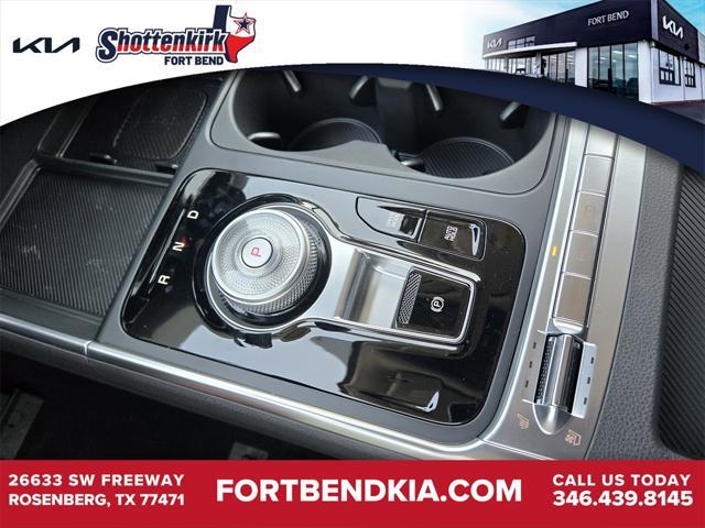new 2025 Kia Carnival Hybrid car, priced at $53,890