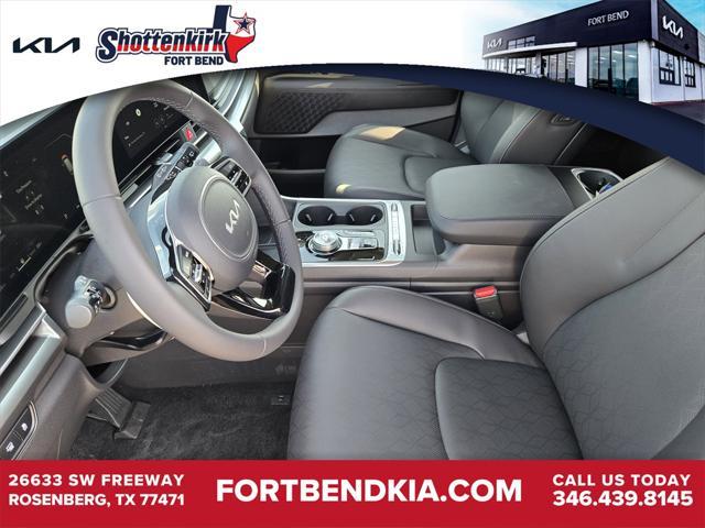 new 2025 Kia Carnival Hybrid car, priced at $53,890