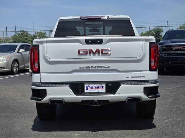used 2022 GMC Sierra 1500 car, priced at $45,621