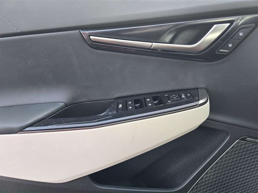 new 2025 Kia EV6 car, priced at $47,140