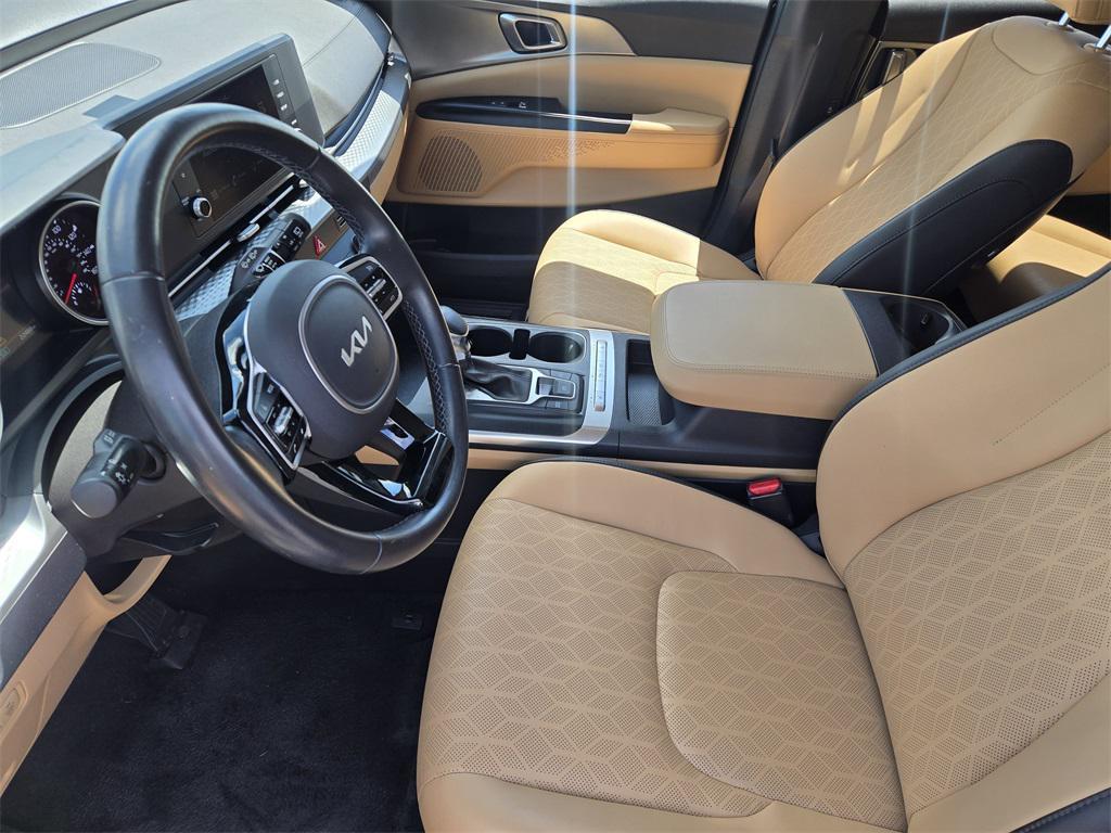 used 2024 Kia Carnival car, priced at $31,888