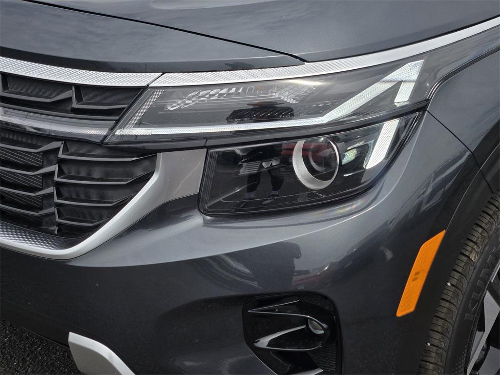 new 2025 Kia Seltos car, priced at $23,374