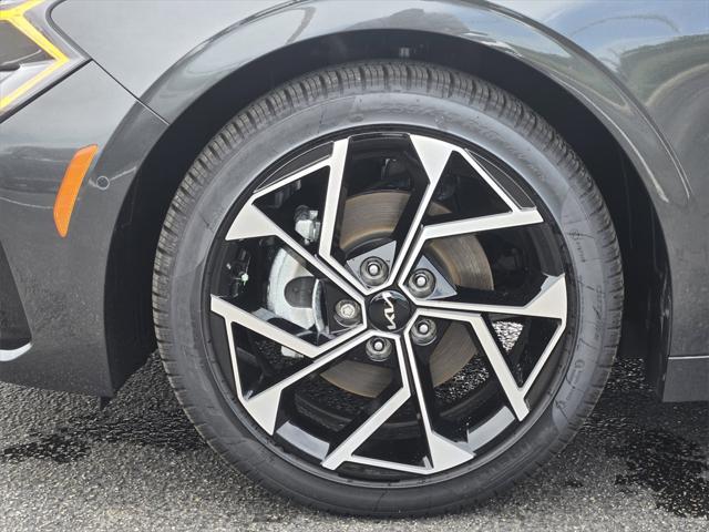 new 2025 Kia K5 car, priced at $32,360