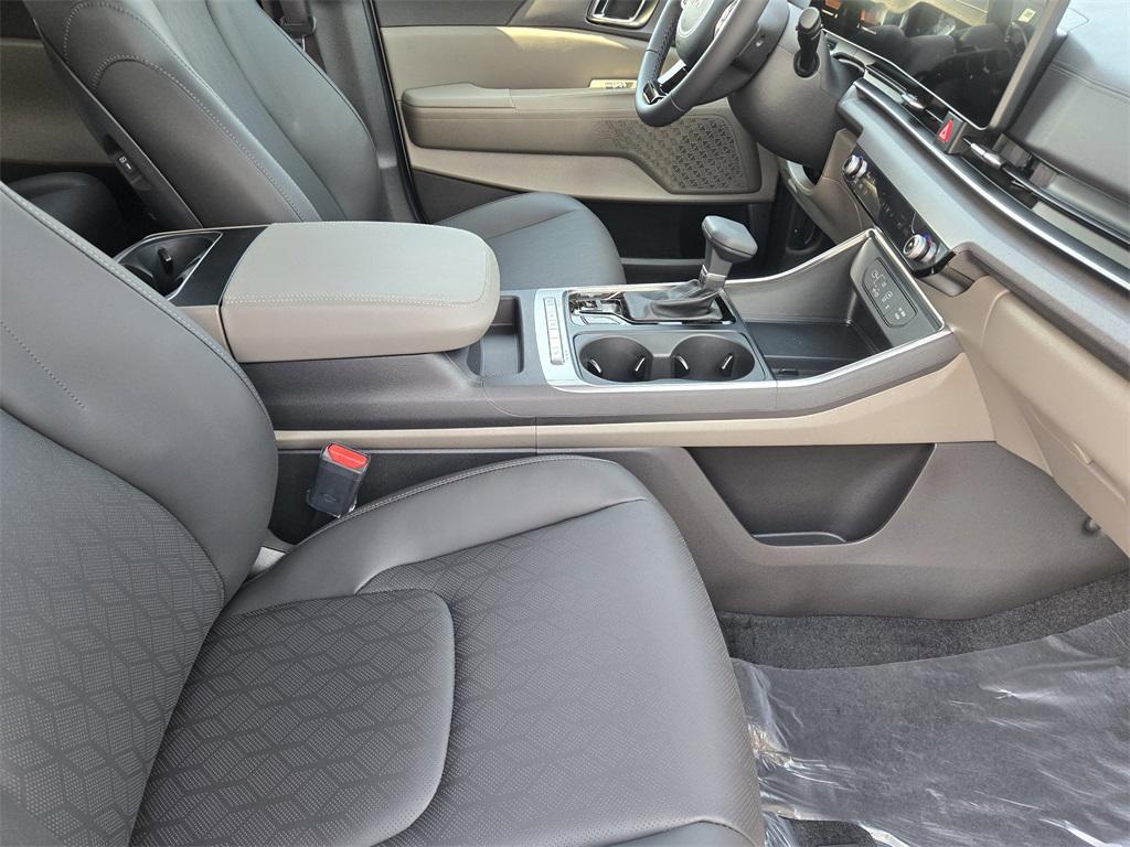 new 2026 Kia Carnival car, priced at $39,895