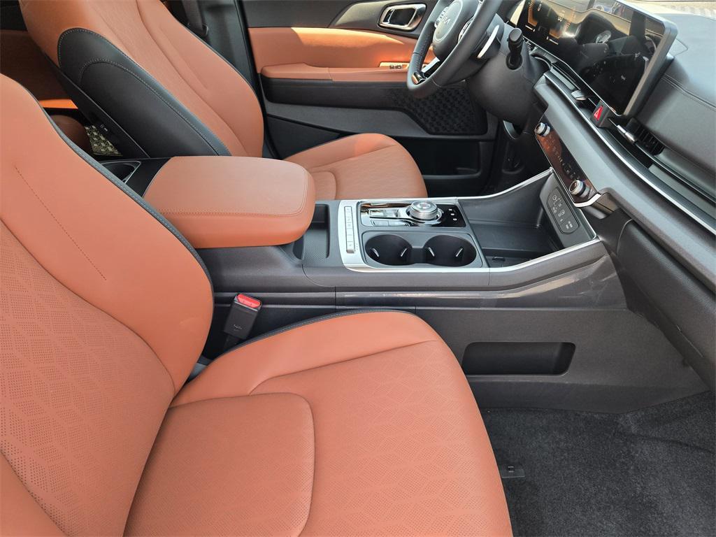 new 2026 Kia Carnival Hybrid car, priced at $41,908