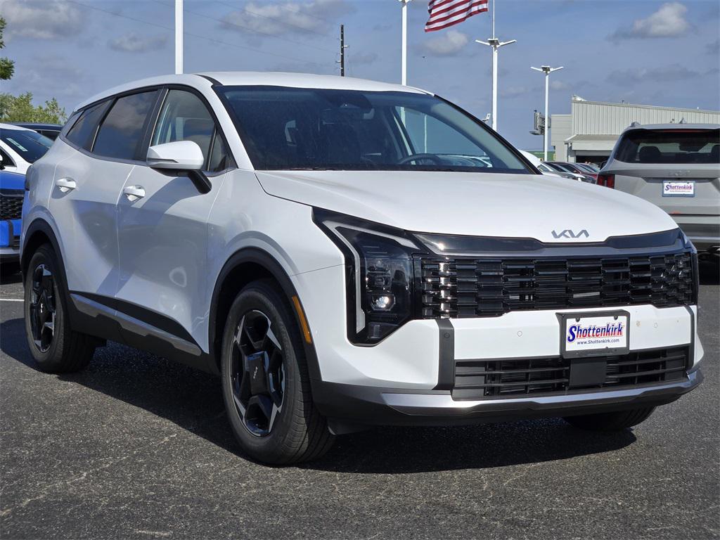 new 2026 Kia Sportage car, priced at $30,281