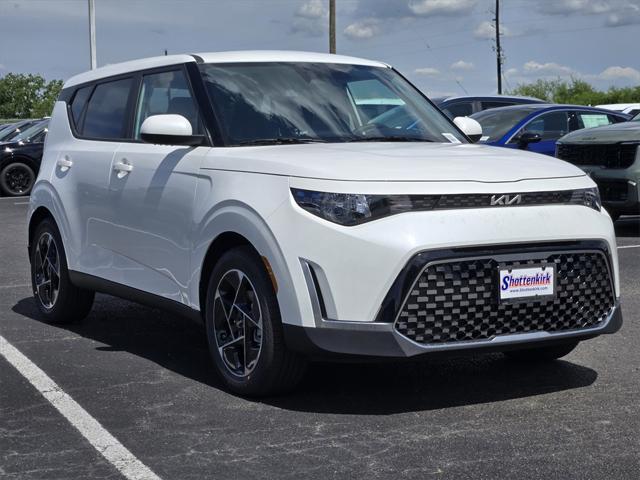 new 2025 Kia Soul car, priced at $24,108