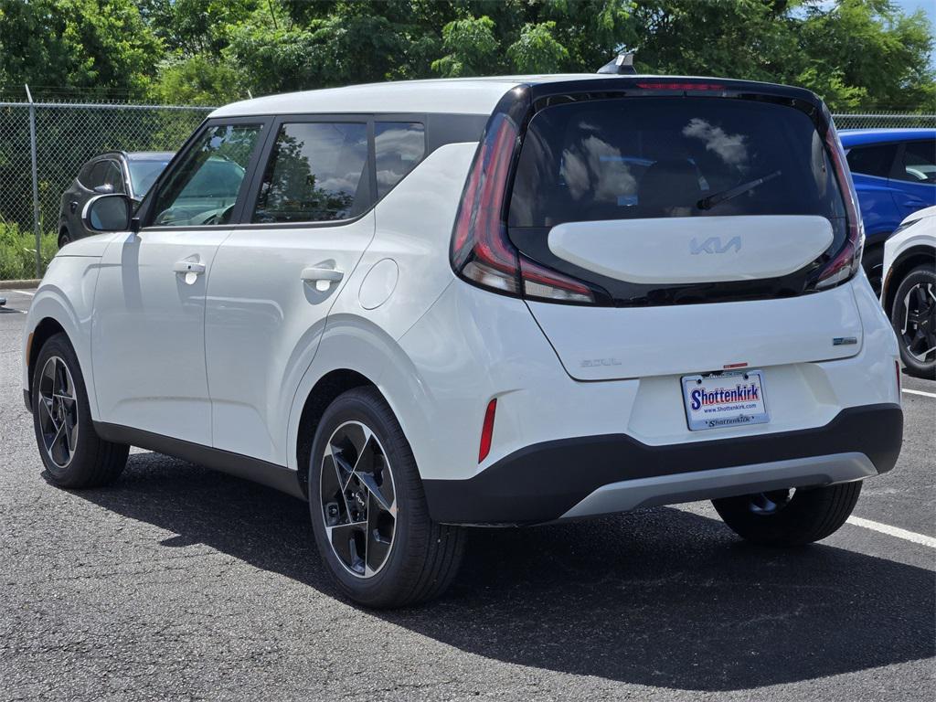 new 2025 Kia Soul car, priced at $22,818
