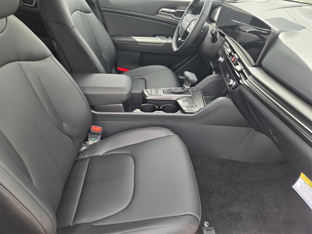 new 2026 Kia Sportage car, priced at $36,305