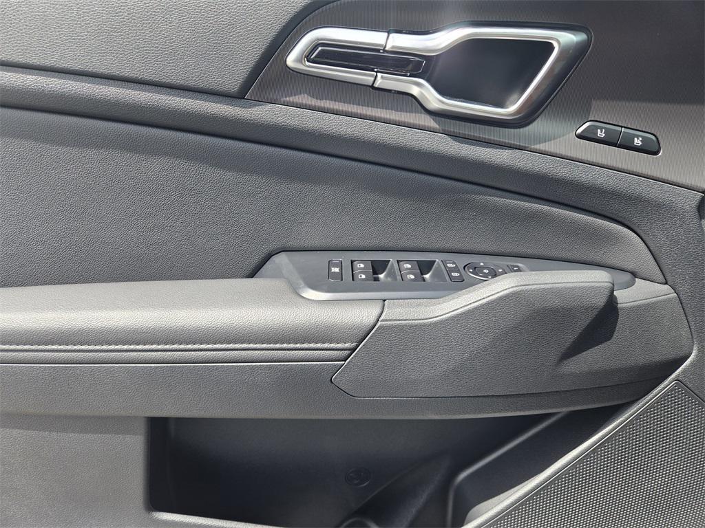 new 2026 Kia Sportage car, priced at $36,305