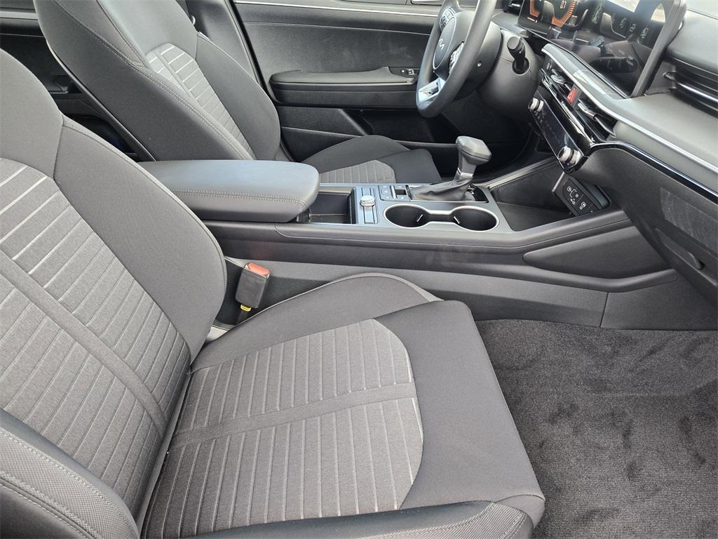 new 2026 Kia K5 car, priced at $25,637