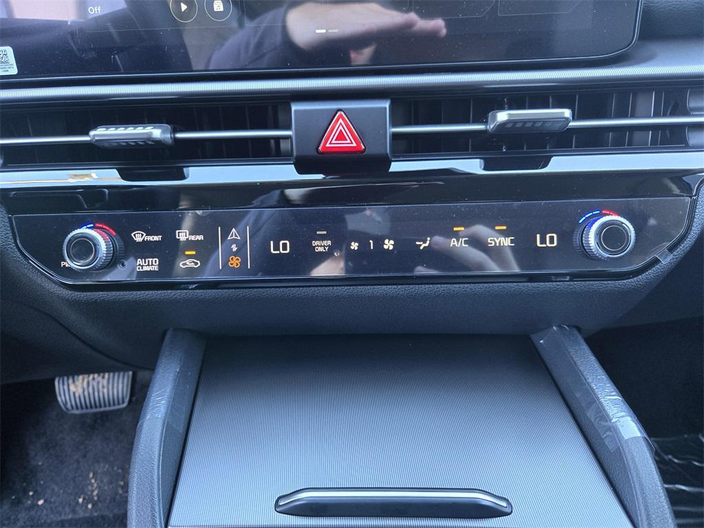 new 2026 Kia Sportage Hybrid car, priced at $32,834