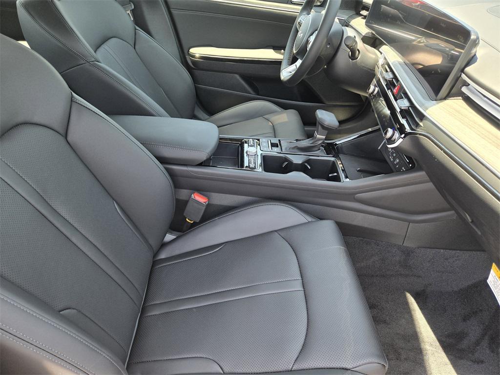 new 2025 Kia K5 car, priced at $32,822