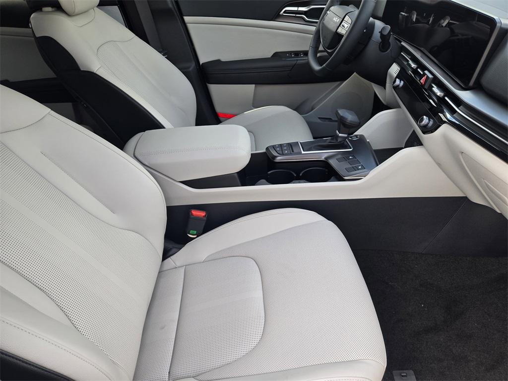 new 2026 Kia Sportage car, priced at $29,796