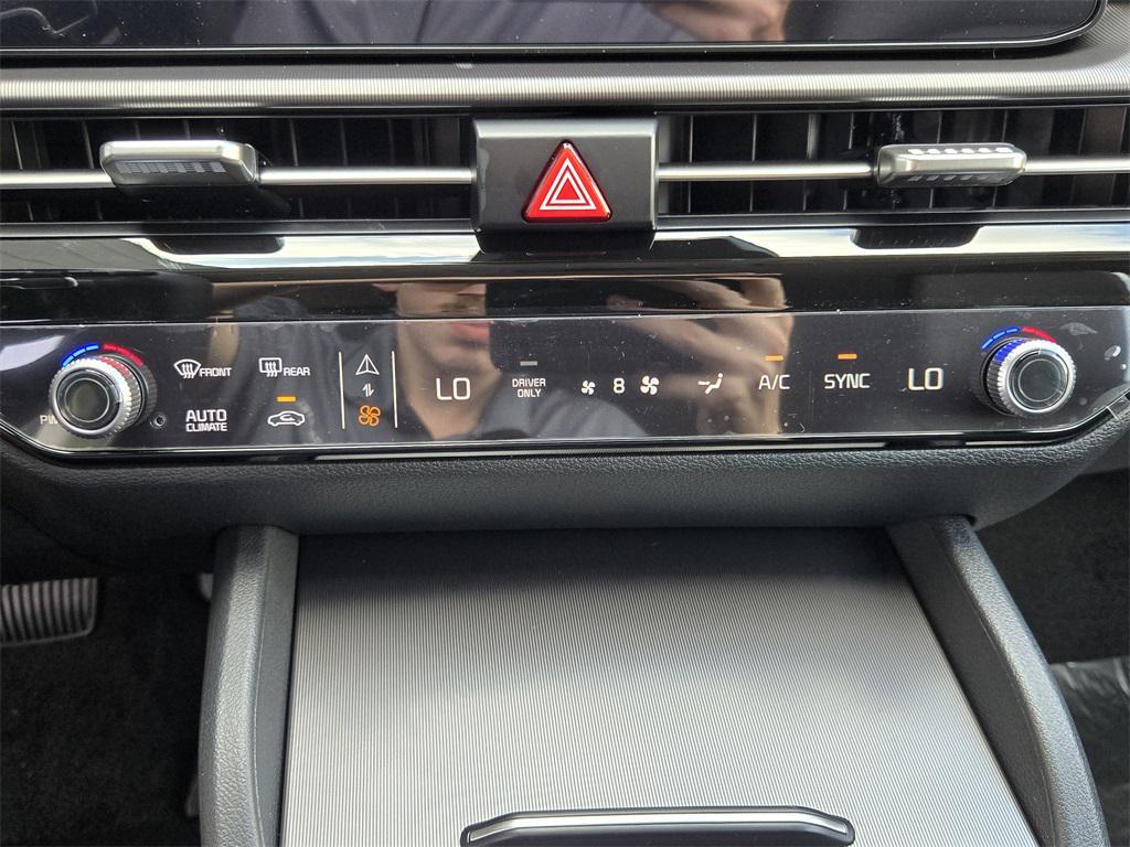 new 2026 Kia Sportage Hybrid car, priced at $33,319