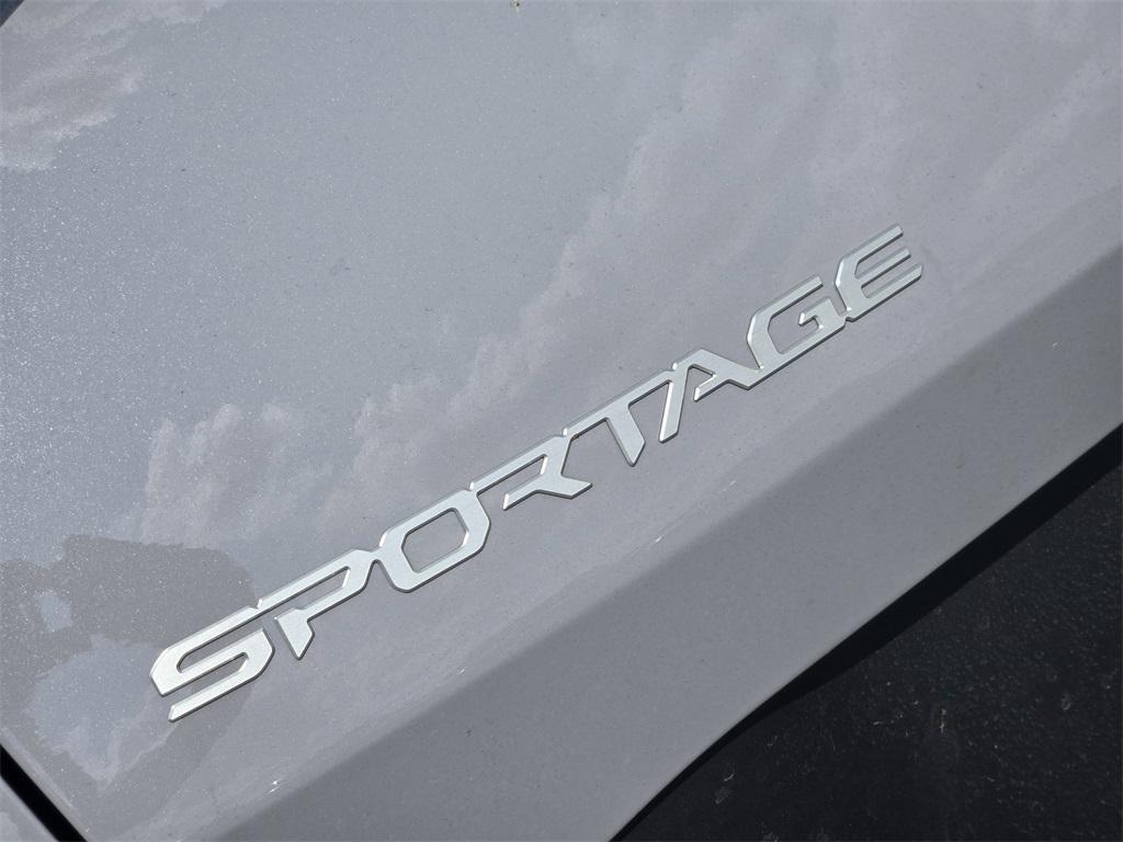 new 2026 Kia Sportage Hybrid car, priced at $33,319