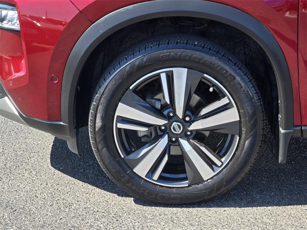 used 2021 Nissan Rogue car, priced at $17,318