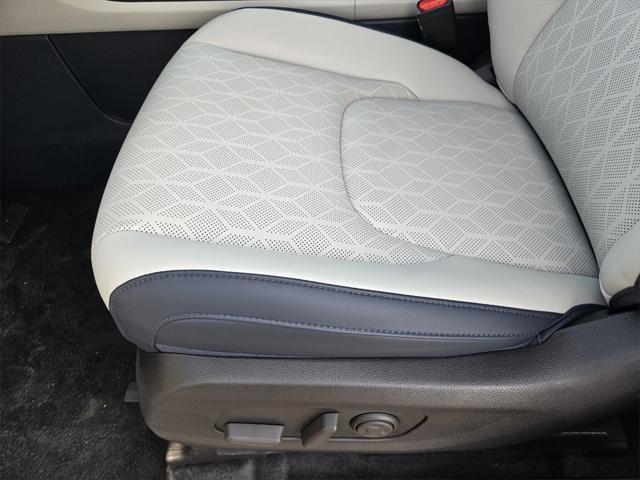 new 2025 Kia Carnival car, priced at $42,331