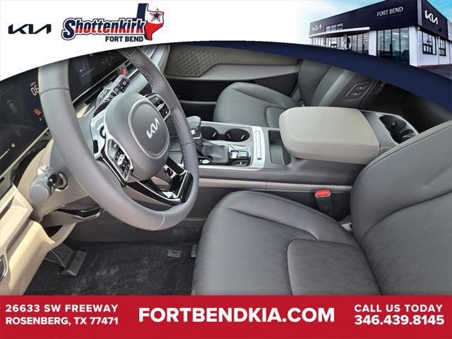 new 2025 Kia Carnival car, priced at $42,700