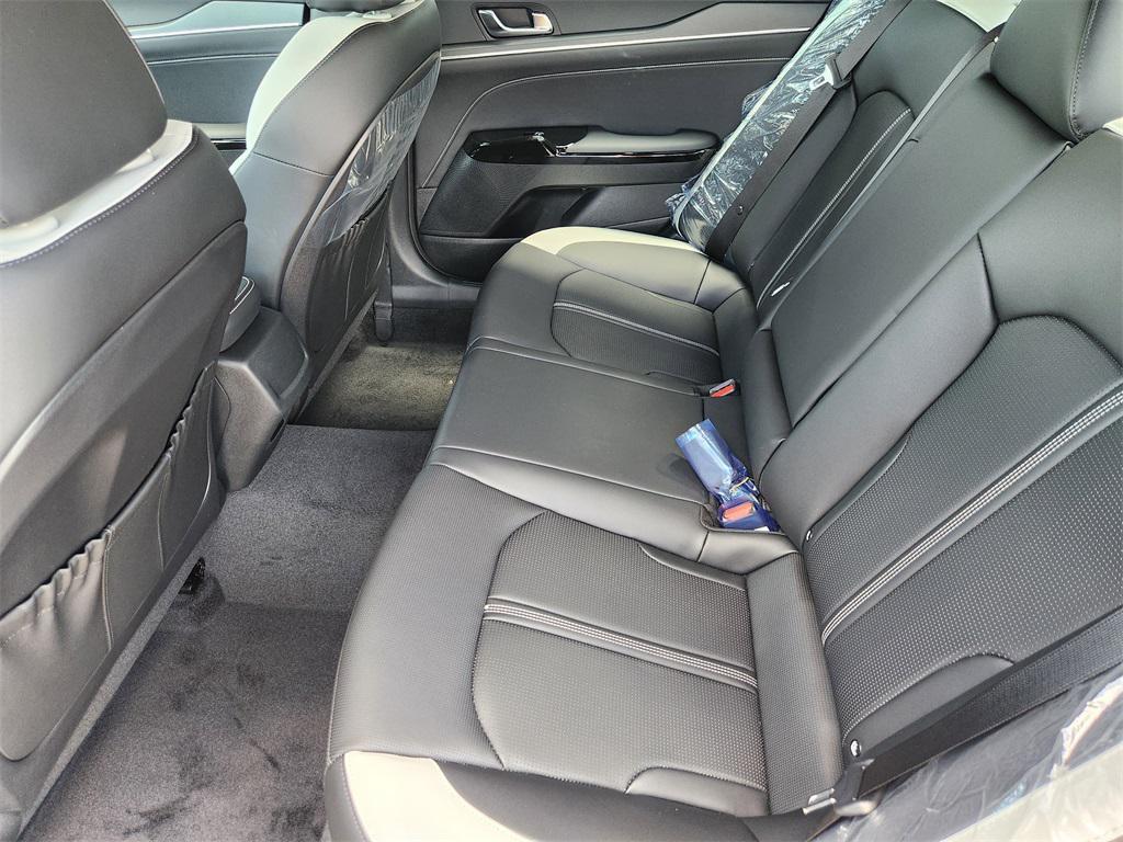 new 2025 Kia K5 car, priced at $30,063