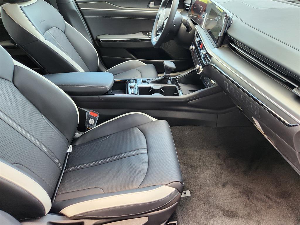new 2025 Kia K5 car, priced at $30,063